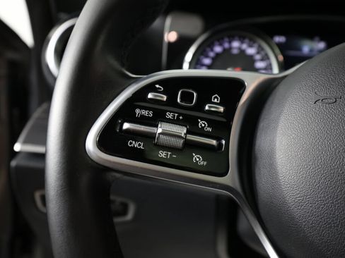 Used 2019 Mercedes-Benz E 300 4MATIC image 35