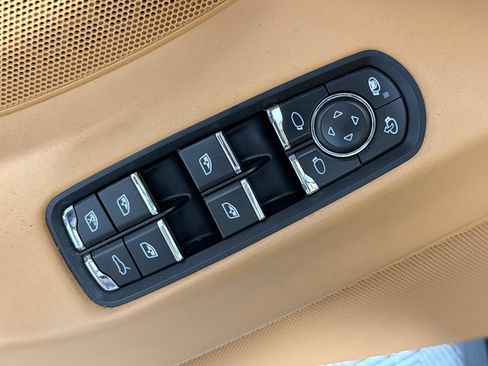 Used 2015 Porsche Panamera 4 AWD/4WD image 13