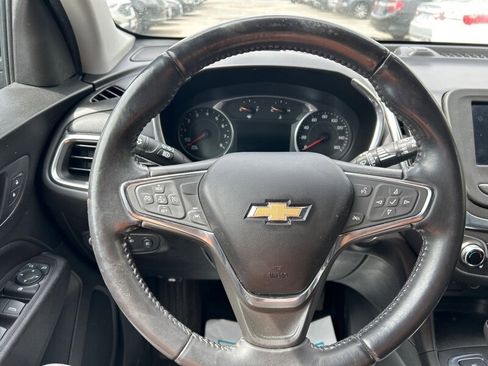 Used 2021 Chevrolet Equinox LT w/ Driver Convenience Package image 14