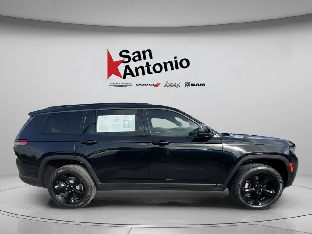 Used 2026 Jeep Grand Cherokee L Limited w/ Limited Altitude Package RWD image 16
