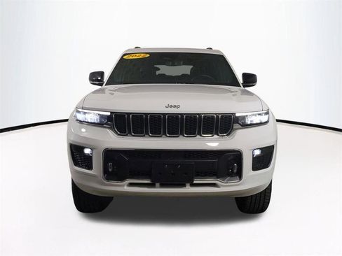 Used 2022 Jeep Grand Cherokee L Overland w/ Luxury Tech Group IV AWD/4WD image 3