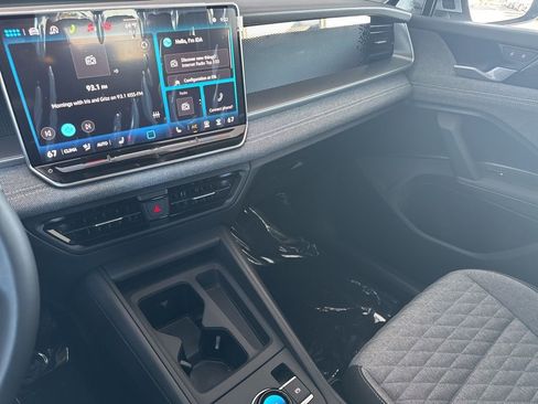 New 2026 Volkswagen Tiguan S image 21