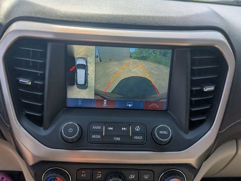 Used 2019 GMC Acadia Denali w/ Technology Package FWD image 21