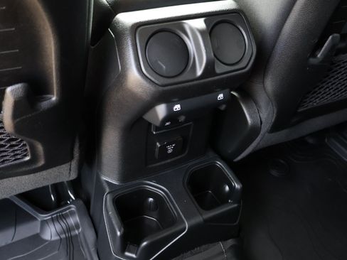 Used 2021 Jeep Wrangler Unlimited Rubicon AWD/4WD image 15