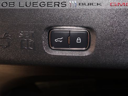 Used 2026 Lincoln Navigator Reserve AWD/4WD image 23