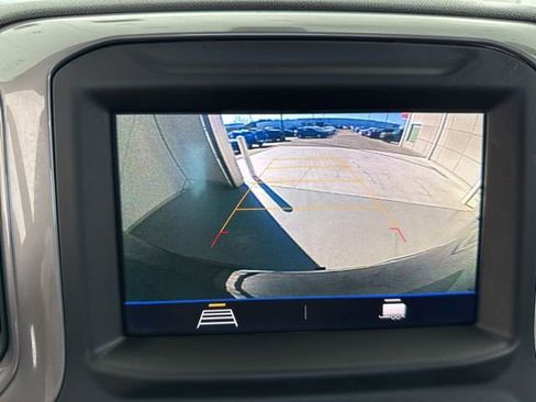 Used 2021 Chevrolet Silverado 1500 Custom image 24