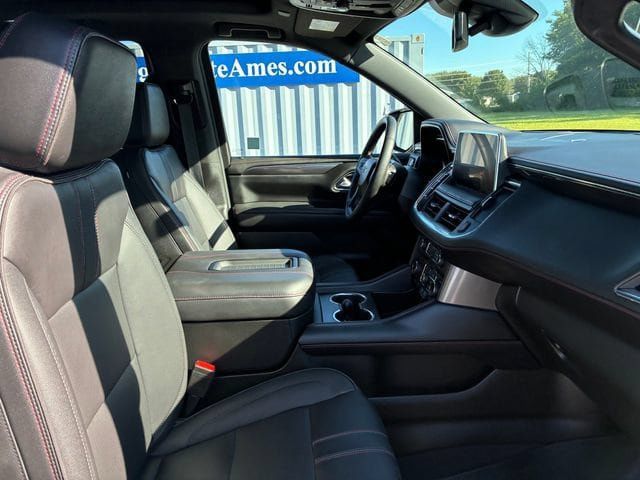 Used 2023 Chevrolet Tahoe RST w/ Luxury Package AWD/4WD image 21