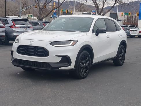 Used 2024 Honda HR-V Sport image 10