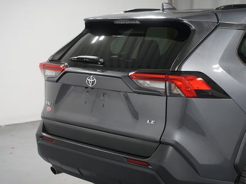 Certified 2021 Toyota RAV4 LE image 9