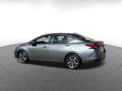 Used 2025 Nissan Versa SV image 10