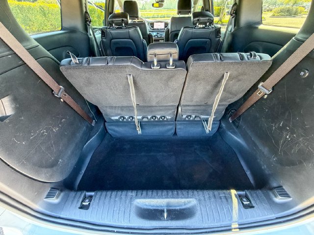 Used 2025 Chrysler Pacifica Select FWD image 24