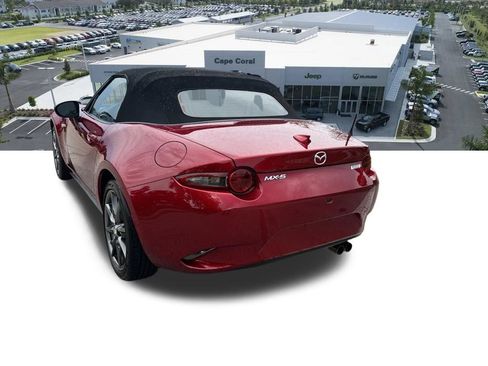 Used 2019 MAZDA MX-5 Miata Grand Touring RWD image 8
