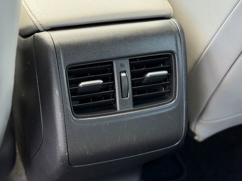 Used 2019 Honda Accord Touring image 8