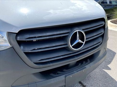 Used 2020 Mercedes-Benz Sprinter 2500 image 27