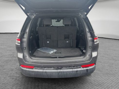 New 2025 Jeep Grand Cherokee L Limited w/ Luxury Tech Group II AWD/4WD image 24