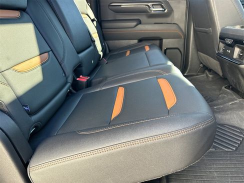 Used 2024 GMC Sierra 1500 AT4 w/ Technology Package image 16