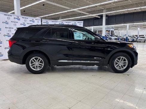 Certified 2025 Ford Explorer Active image 5