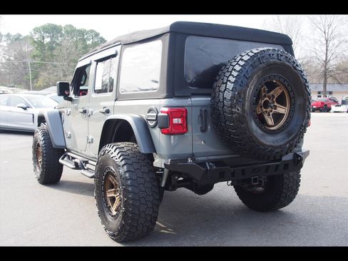 Used 2018 Jeep Wrangler Unlimited Rubicon image 3