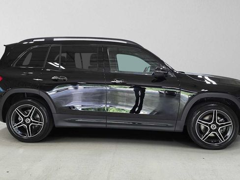 Certified 2026 Mercedes-Benz GLB 250 4MATIC image 2