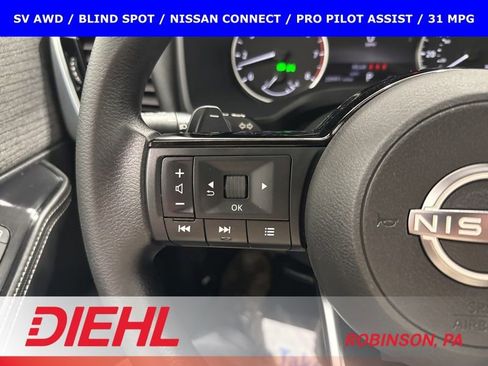 Used 2022 Nissan Rogue SV image 23