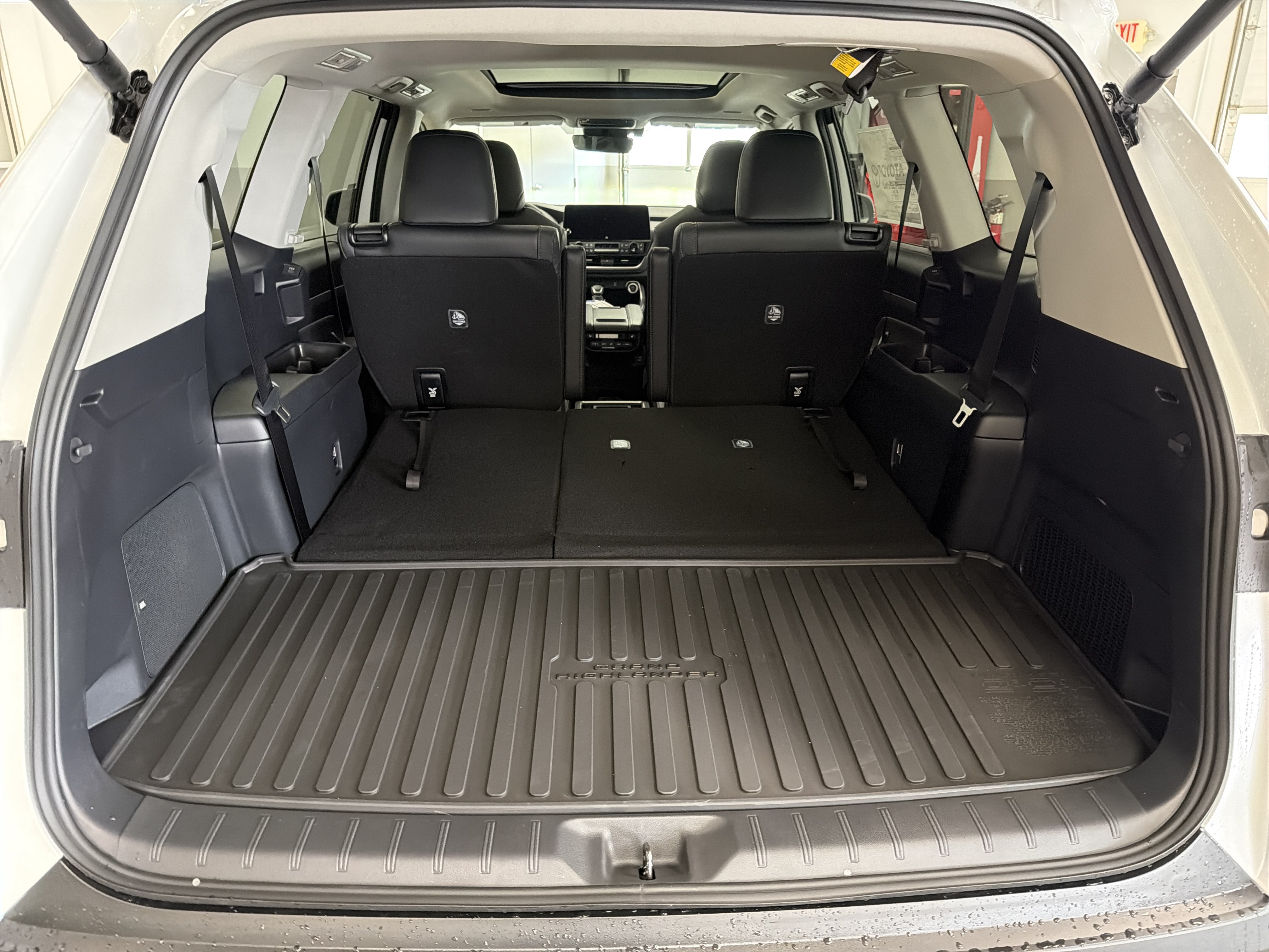New 2026 Toyota Grand Highlander AWD image 31