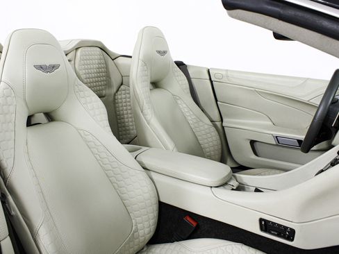 Used 2014 Aston Martin Vanquish Volante RWD image 30