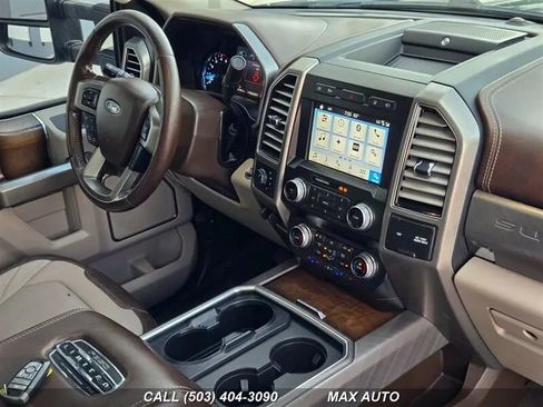 Used 2019 Ford F350 Limited image 27