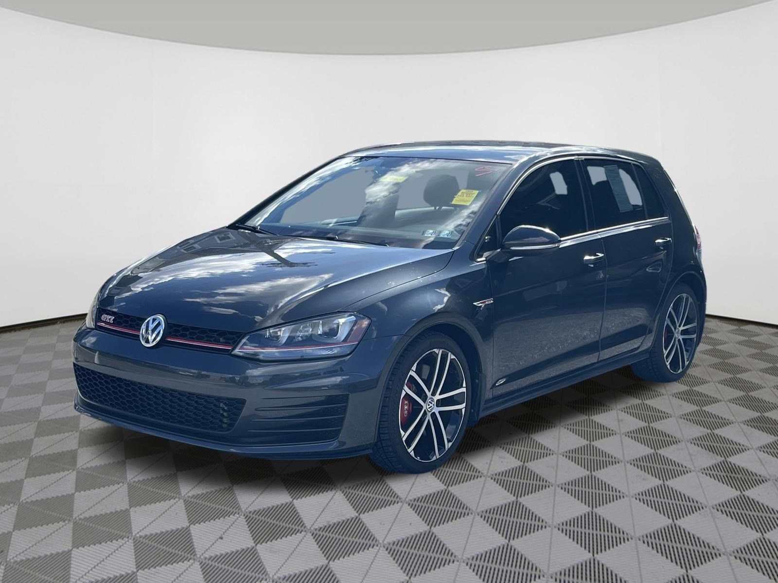Used 2017 Volkswagen GTI Sport FWD image 2