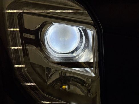 Used 2019 GMC Yukon XL SLT w/ Open Road Package RWD image 40