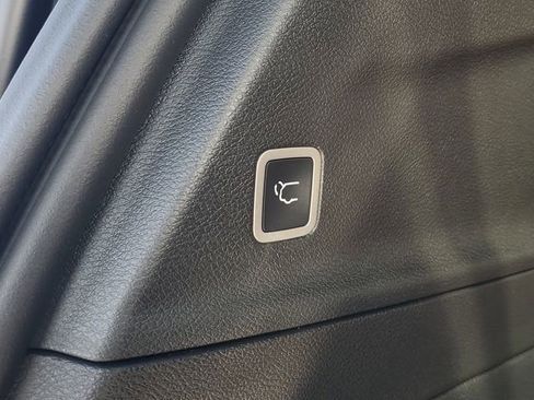 New 2026 Chrysler Pacifica Pinnacle FWD image 10