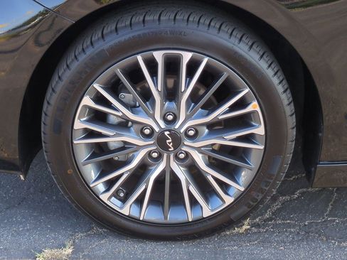 Certified 2023 Kia Forte GT-Line w/ GT-Line Technology Package image 28