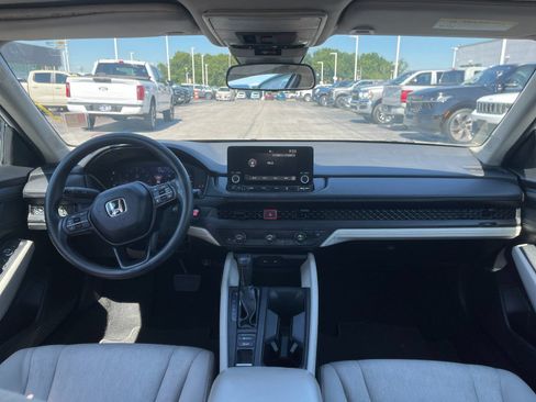 Used 2023 Honda Accord EX image 15