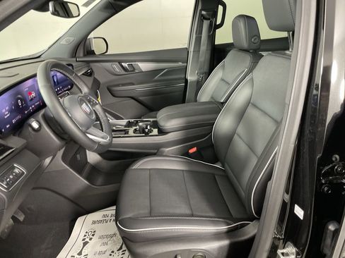 Used 2025 Buick Enclave Preferred image 18