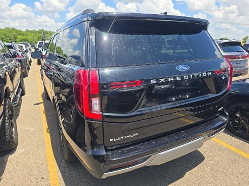 Used 2025 Ford Expedition Max Platinum AWD/4WD image 7