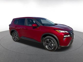 Used 2025 Nissan Rogue SV FWD video 2