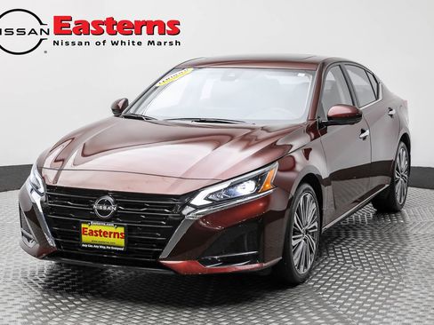 Used 2023 Nissan Altima 2.5 SL image 1