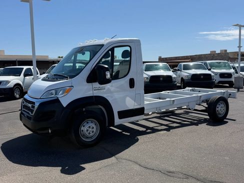 Used 2023 RAM ProMaster 3500 w/ Premium Appearance Group FWD image 2