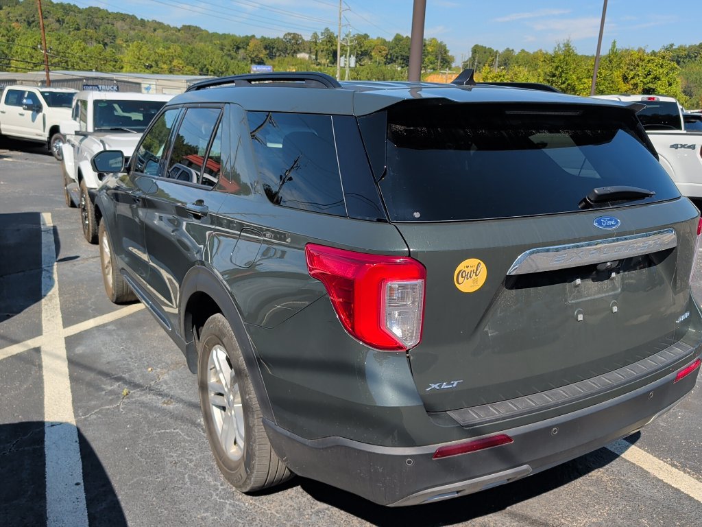 Used 2023 Ford Explorer XLT w/ Equipment Group 202A AWD/4WD image 6
