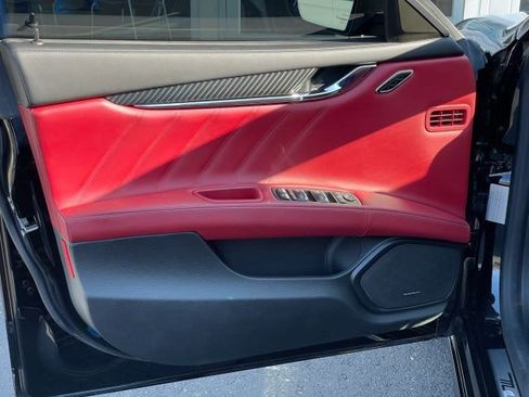 Used 2021 Maserati Quattroporte Trofeo image 22