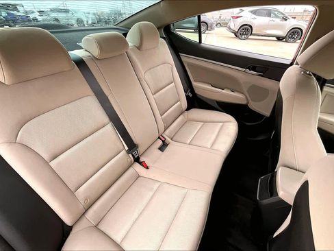 Used 2018 Hyundai Elantra SEL w/ Cargo Package image 18