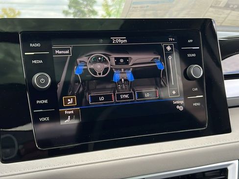 New 2025 Volkswagen Taos SE image 21