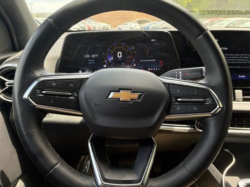 Used 2025 Chevrolet Equinox LT image 27