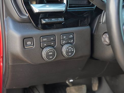 Used 2024 Chevrolet Silverado 1500 High Country w/ Technology Package AWD/4WD image 16
