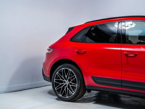 New 2026 Porsche Macan AWD/4WD image 11