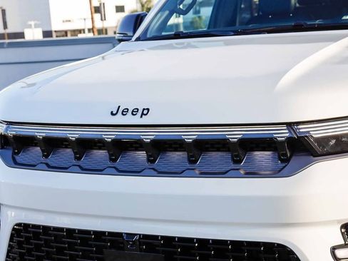 New 2026 Jeep Grand Wagoneer L Limited AWD/4WD image 6