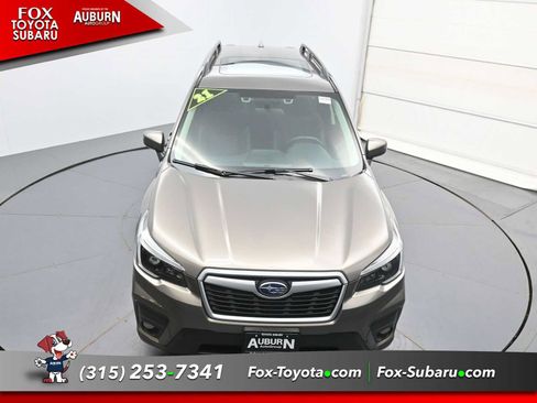 Used 2021 Subaru Forester Premium AWD/4WD image 33