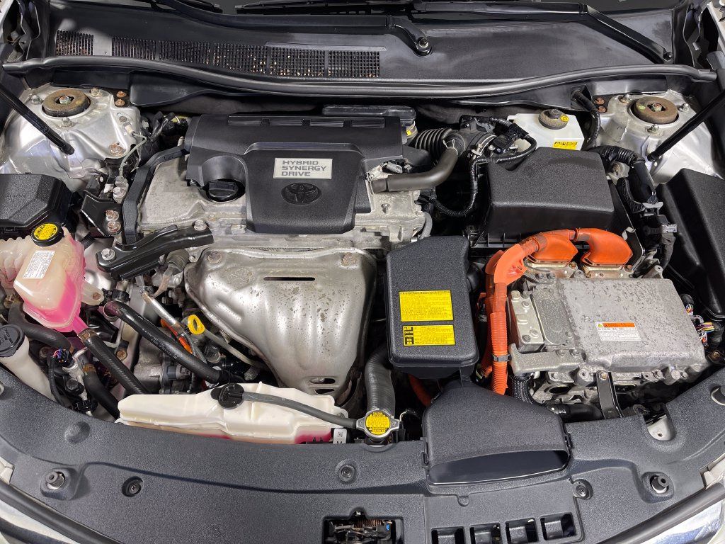 Used 2013 Toyota Camry XLE w/ Leather Pkg FWD image 9