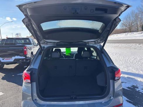 Used 2023 Chevrolet Equinox RS w/ RS Leather Package image 6