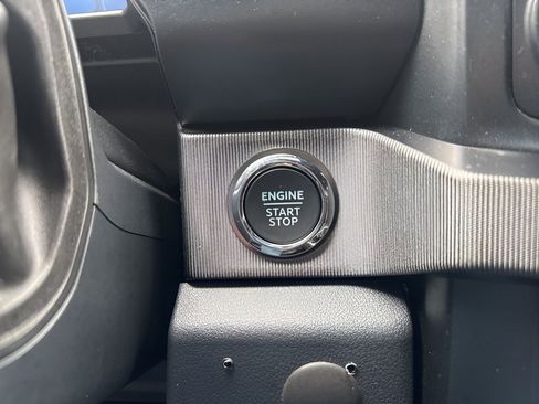 Used 2023 Ford F350 Platinum image 25