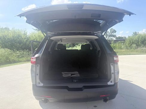 Used 2019 Chevrolet Traverse LS AWD/4WD image 8